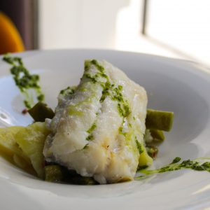 bacalao asado con salteado